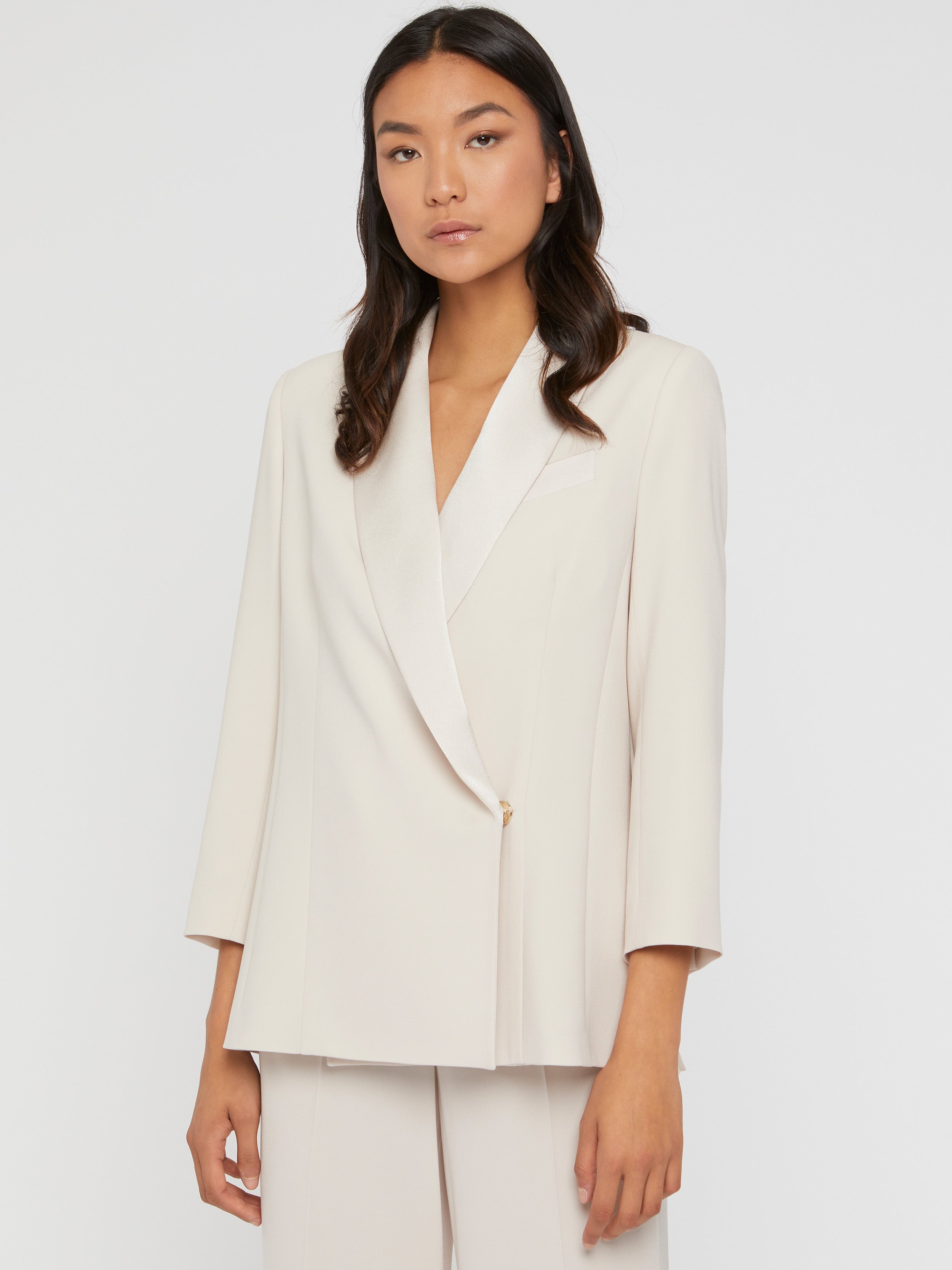 paule ka 22E180V025 110 3