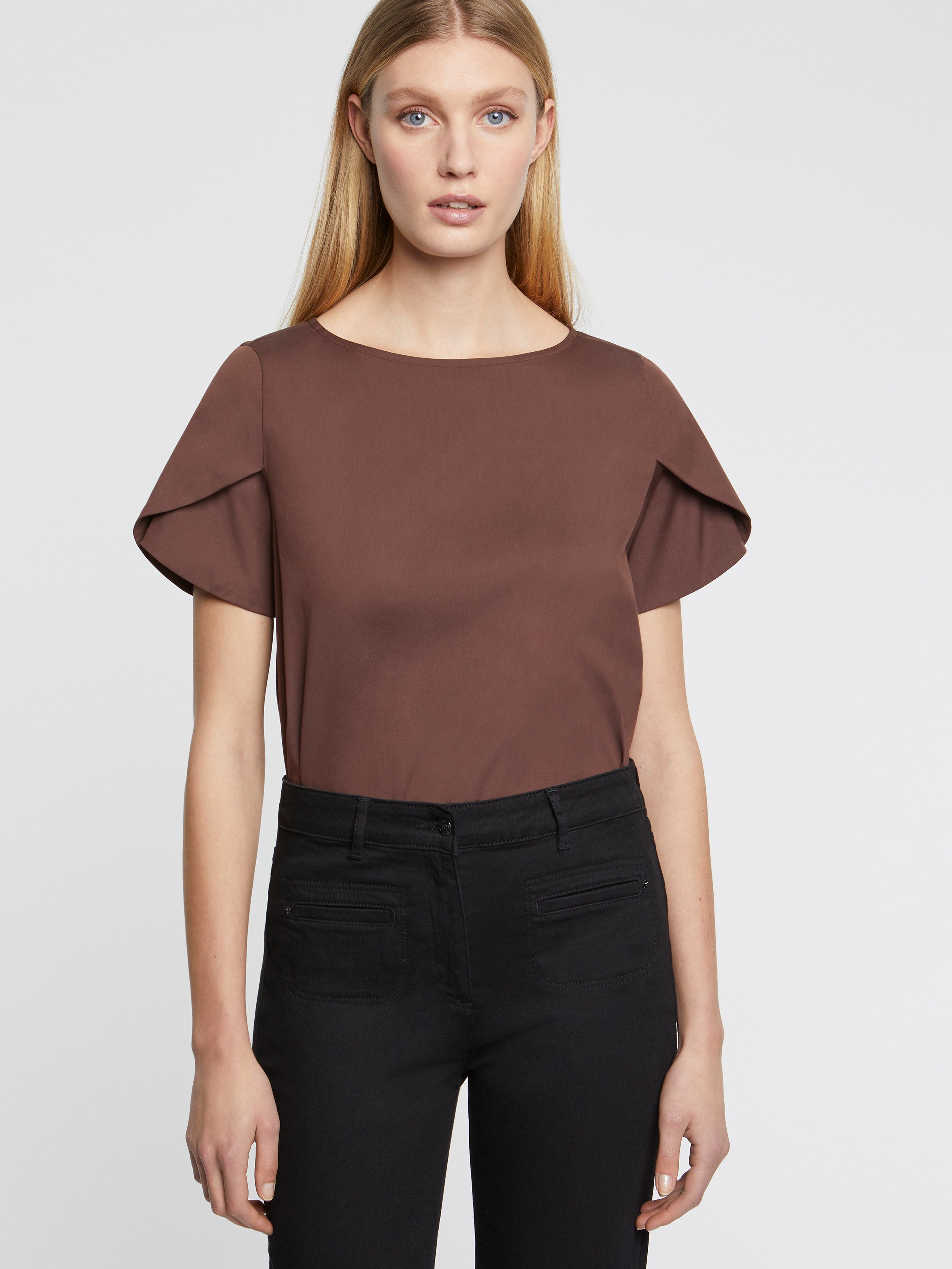 paule ka 22H100H003 393 1