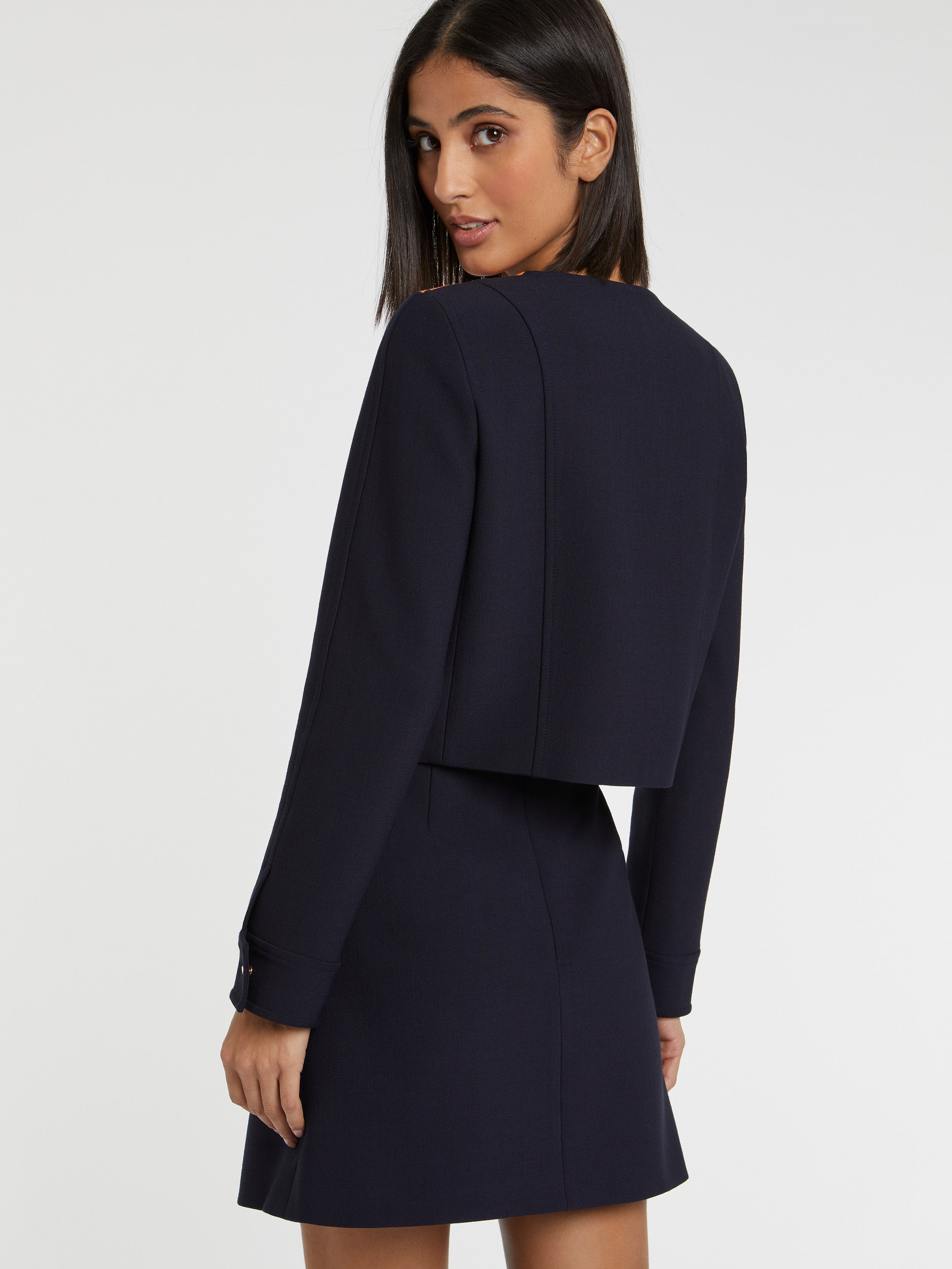 paule ka 22H142V010 6917 4