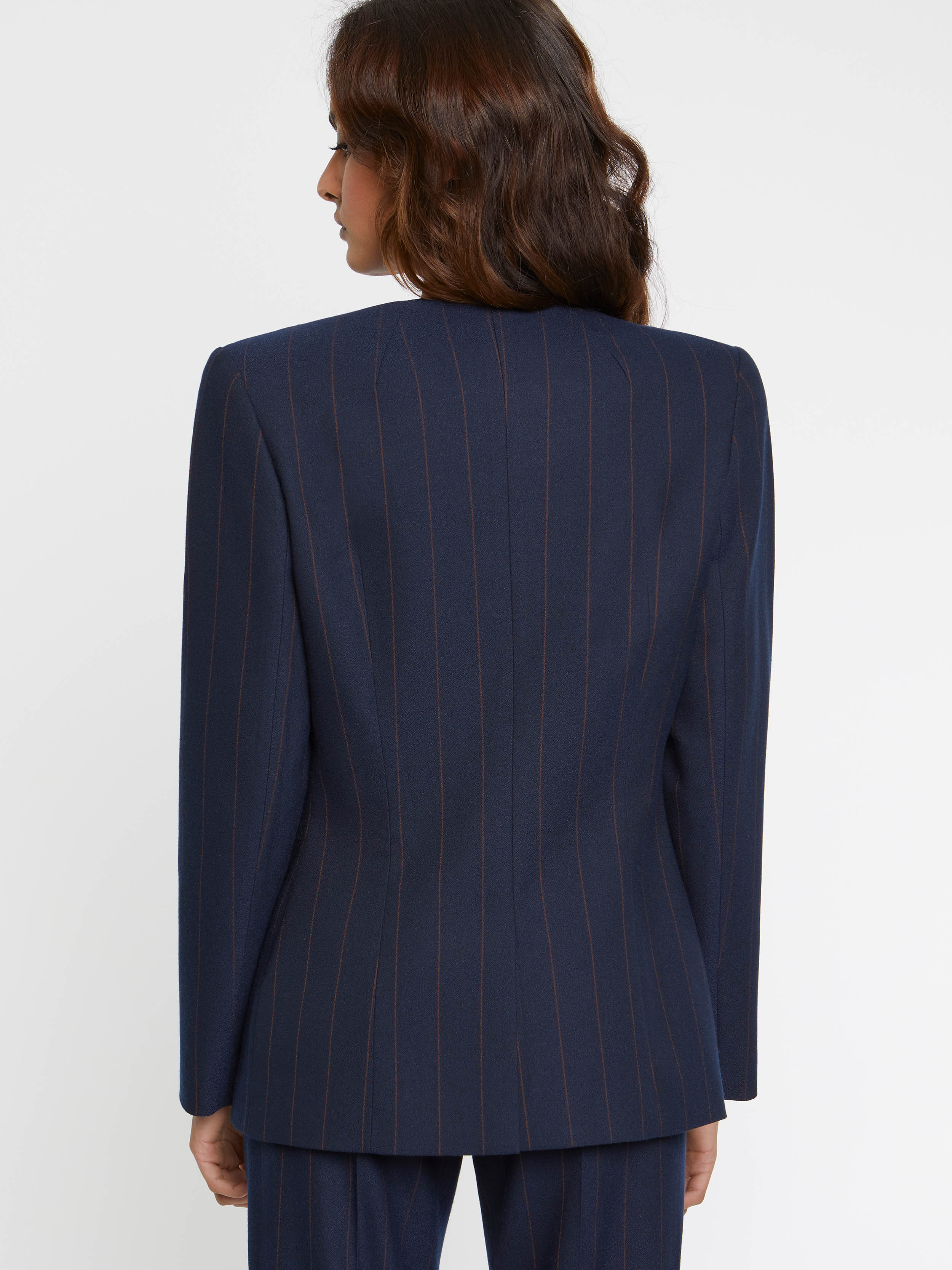 paule ka 22H147V007 699 4