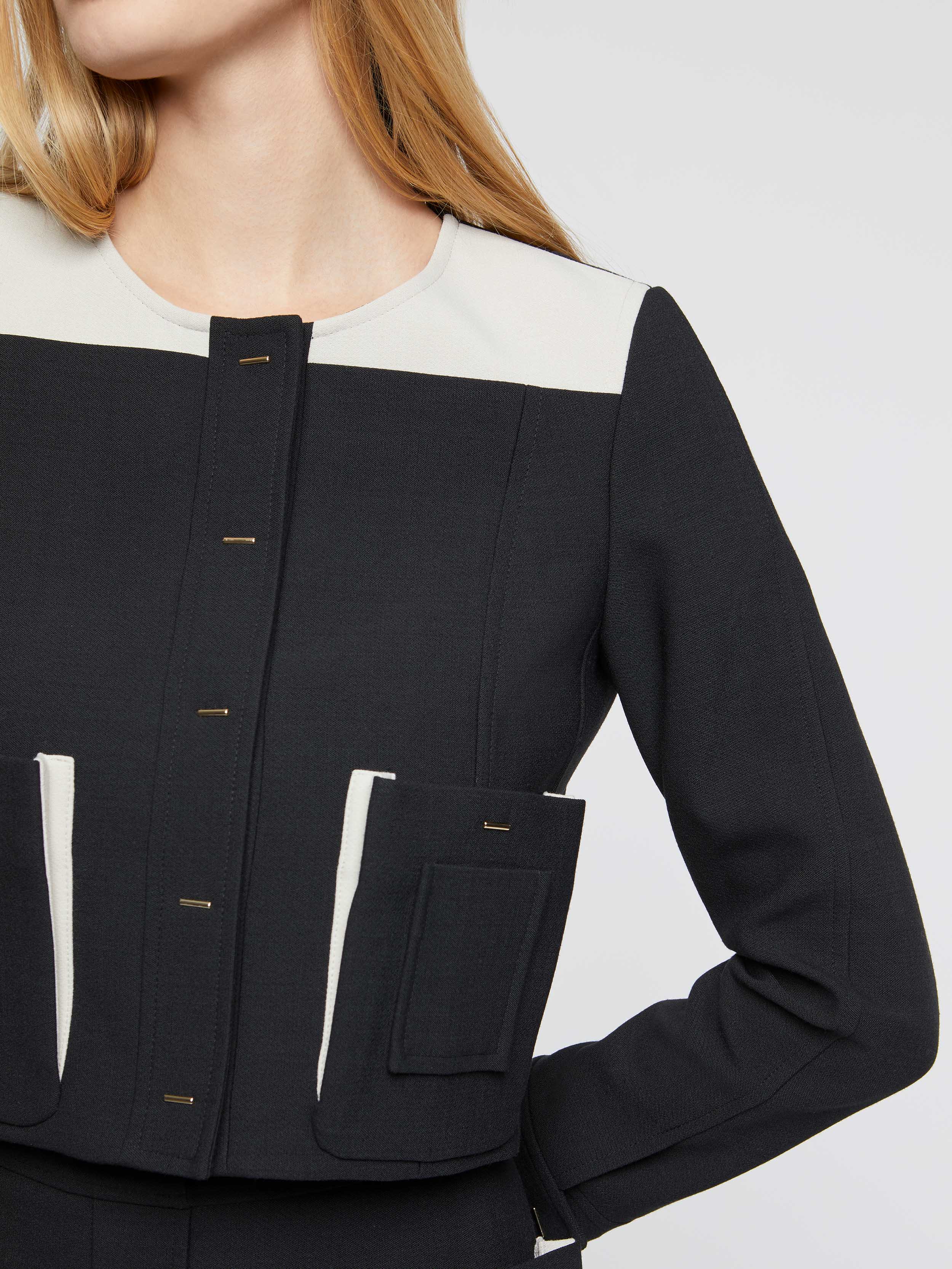 paule ka 22H142V010 9953 2