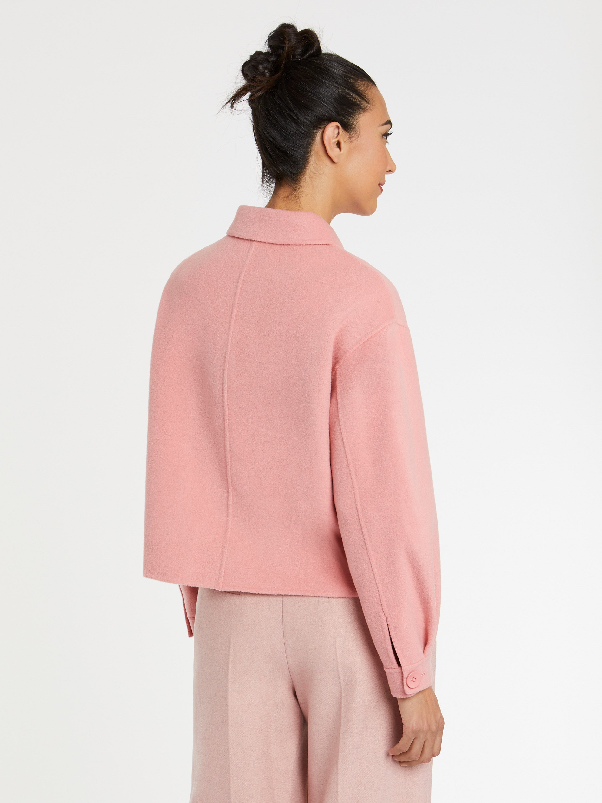 paule ka 22H150V004 466 4