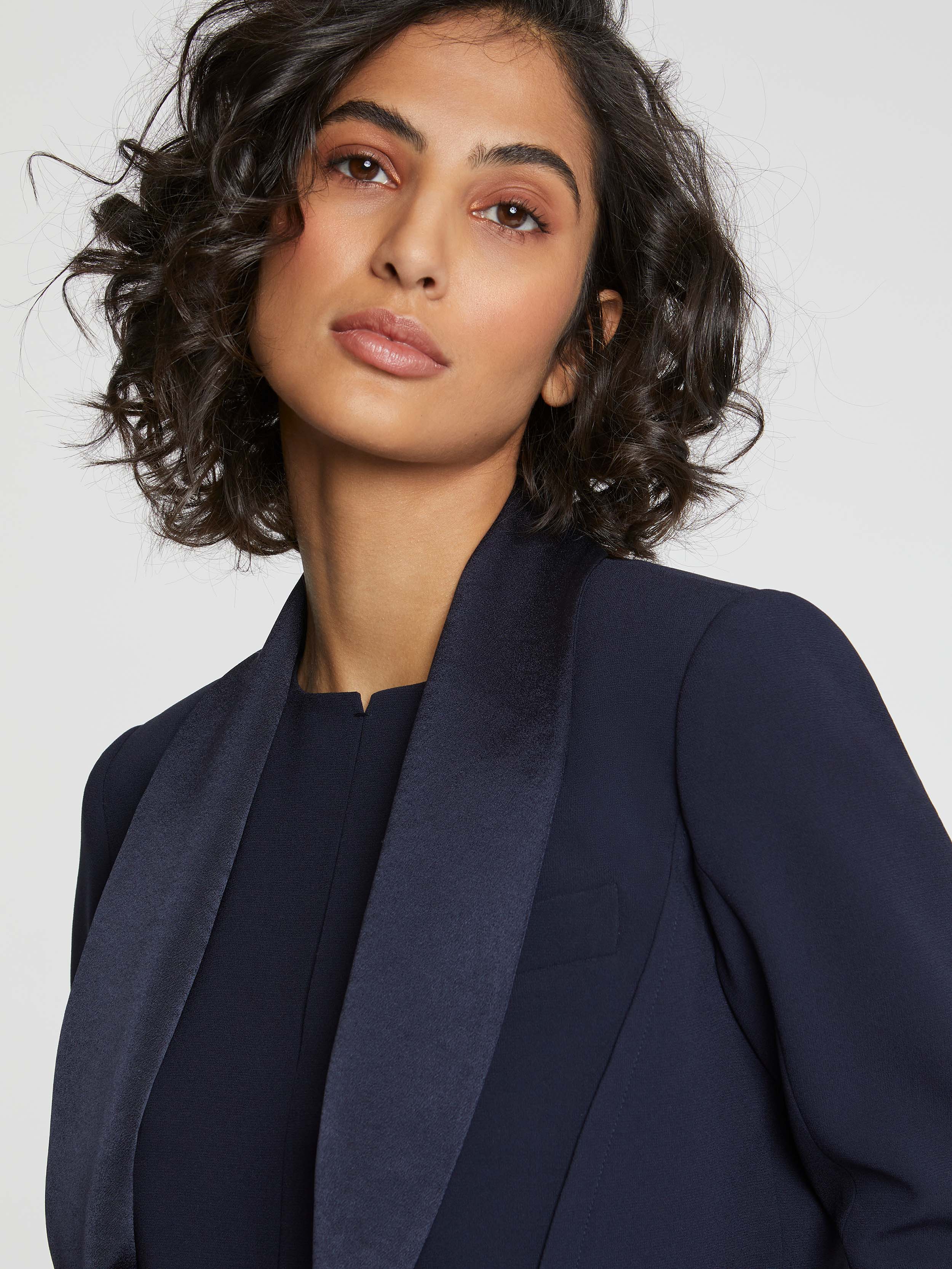 paule ka 22H180V015 699 2