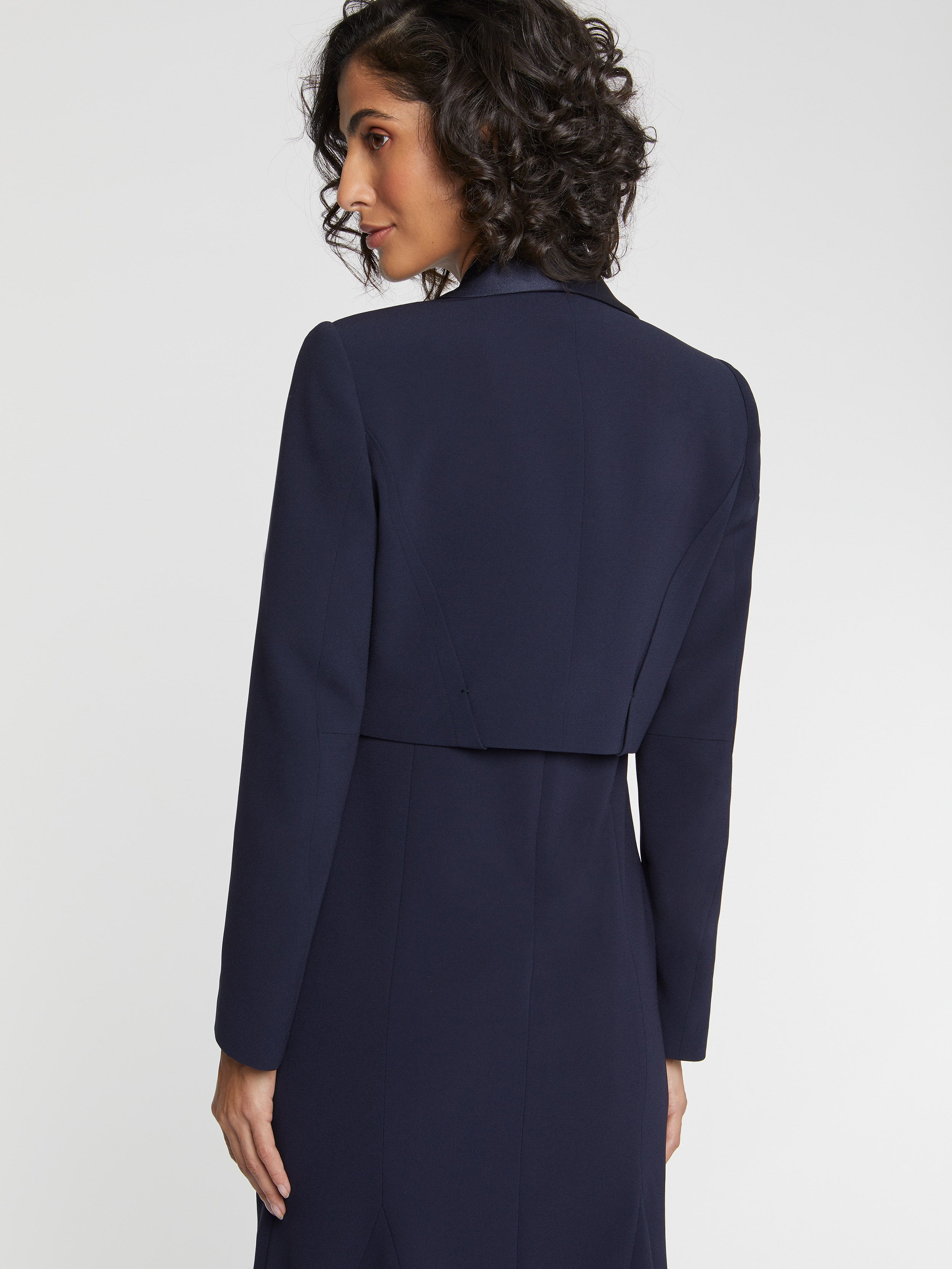 paule ka 22H180V015 699 4