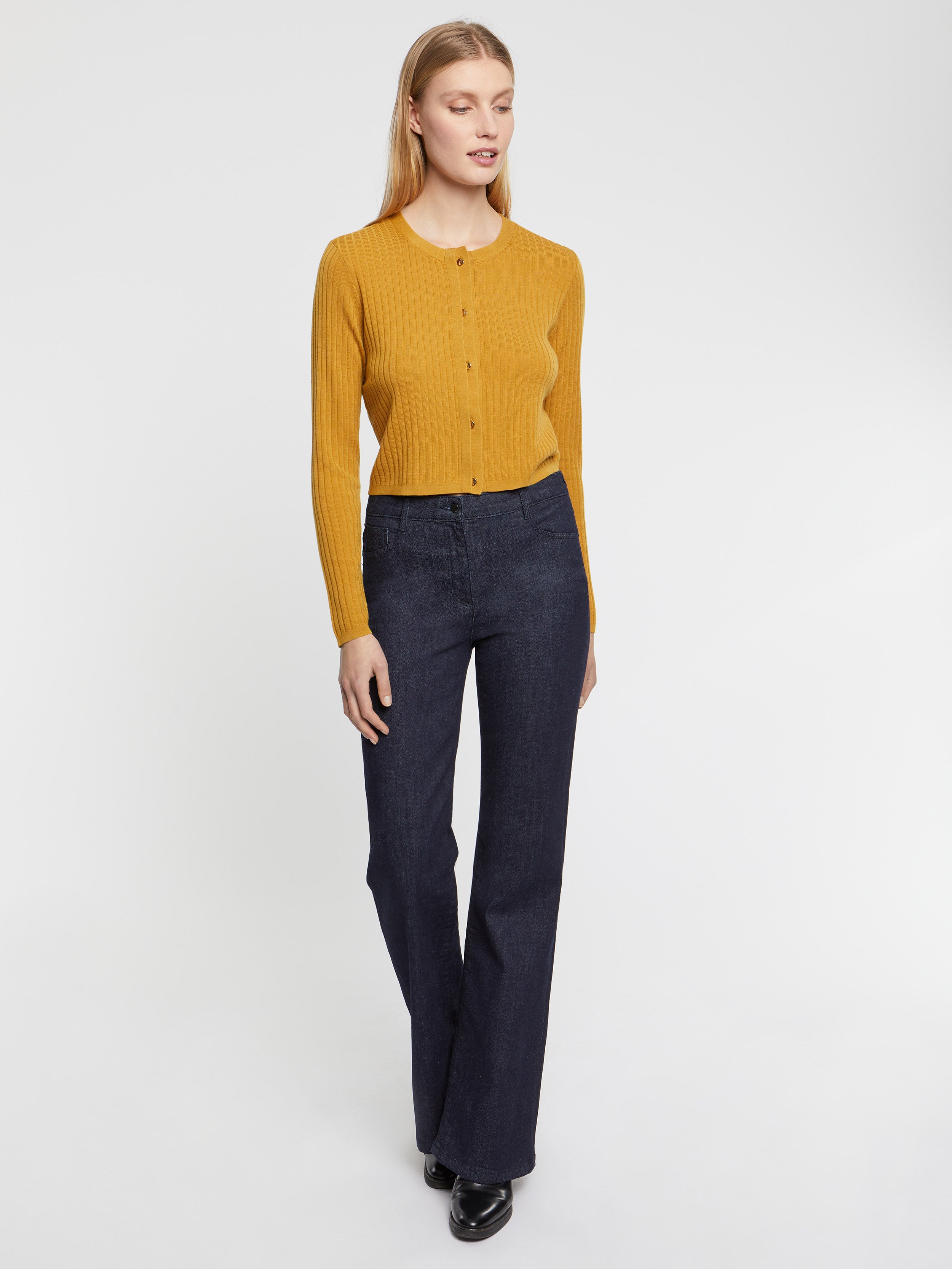 paule ka 22H401CA46 233 1