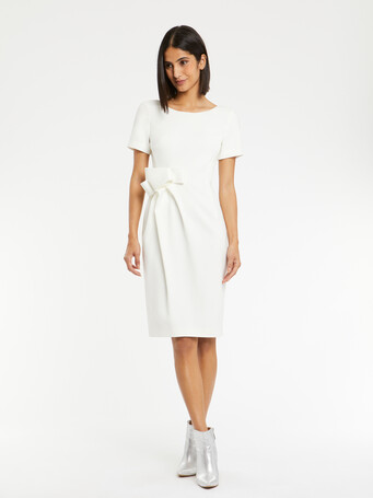 Robe à nœud en crêpe envers satin - Blanc casse