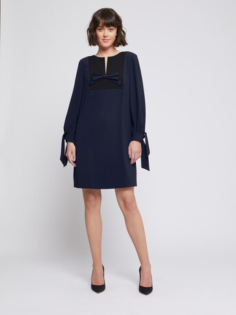 Robe courte à nœuds en crêpe envers satin - Marine / noir
