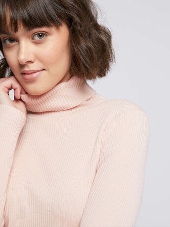 Pull côtelé à col roulé en laine mérinos - Poudre