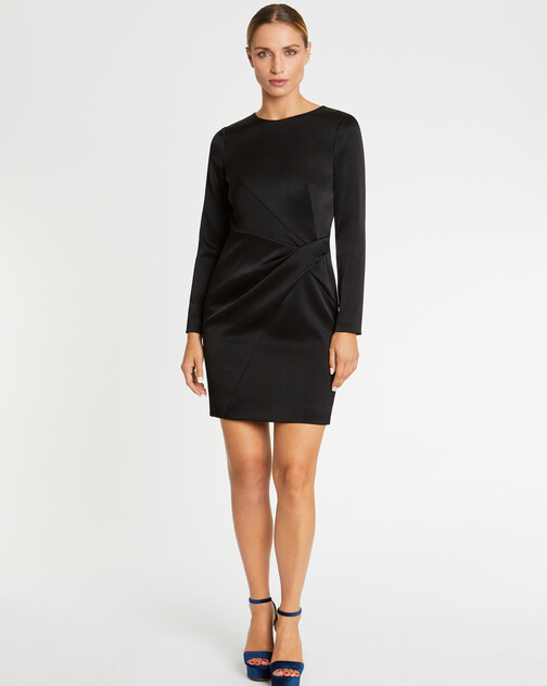 Robe courte croisée en crêpe de satin