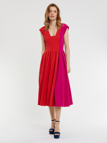 Robe midi volumineuse en crêpe - Vermillon/ fuschia