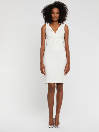 Robe courte croisée en crêpe envers satin - Blanc casse