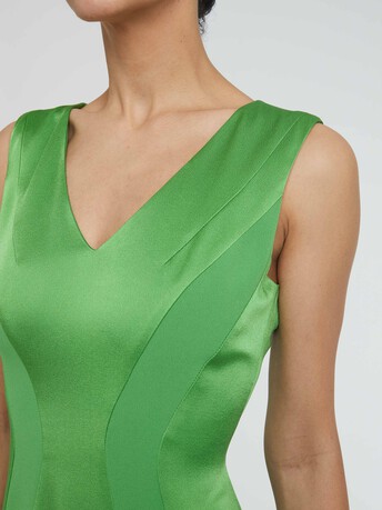 Robe longue en crêpe envers satin - Vert