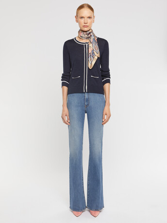 Cardigan passepoilé en laine mérinos - Marine / stone