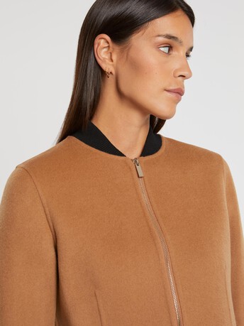 Cropped jacket with teddy collar - Camel