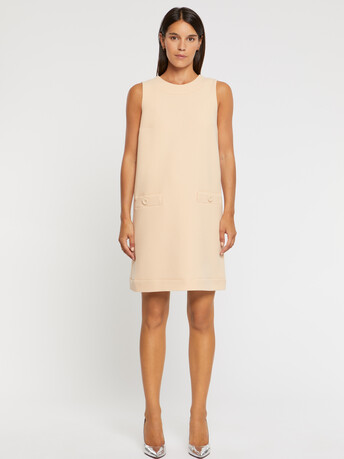 Robe courte à boutons en laine vierge - Gingembre