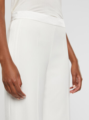 Wide-leg satin-back crepe pants - Off white