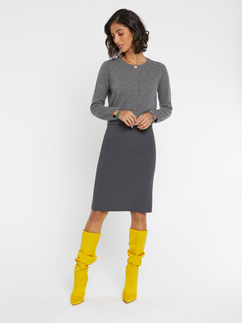 Short straight-cut crepe skirt - Carbone