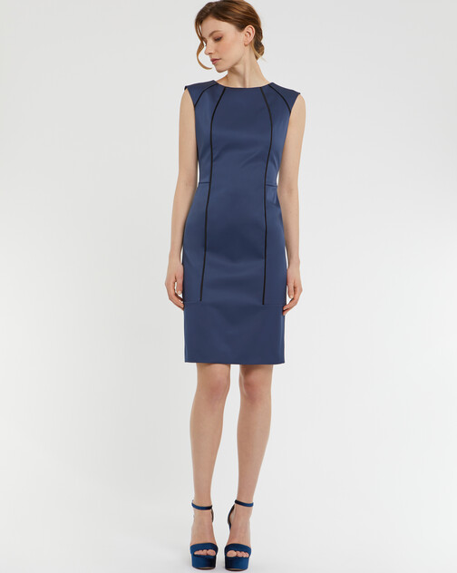 Robe droite en satin