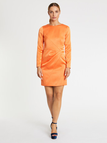 Robe courte croisée en crêpe de satin - Mandarine