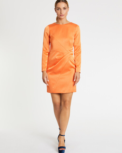 Robe courte croisée en crêpe de satin