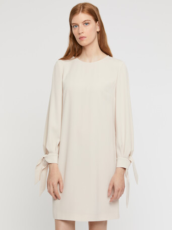 Robe droite à nœuds en crêpe envers satin - Coquille