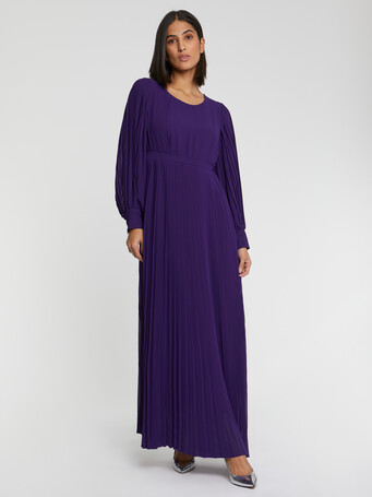 Robe longue plissée en tissu crêpe - Raisin