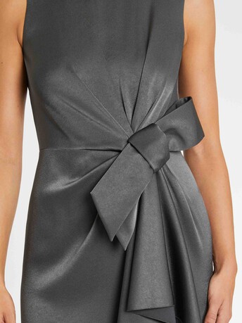 Robe longue de cérémonie à nœud en satin - Carbone
