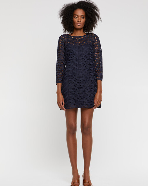 Short straight-cut guipure dress