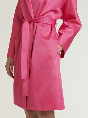 MANTEAU EN SATIN DUCHESSE - Rose shocking