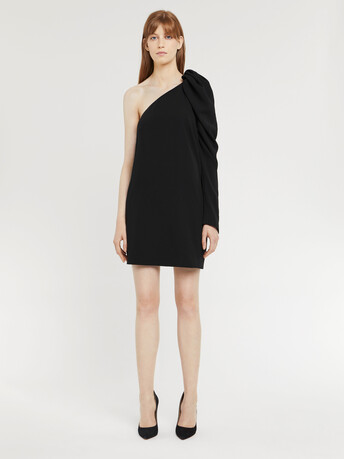 Robe courte asymétrique en crêpe envers satin - Noir