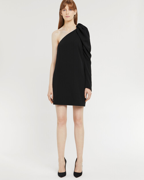 Robe courte asymétrique en crêpe envers satin