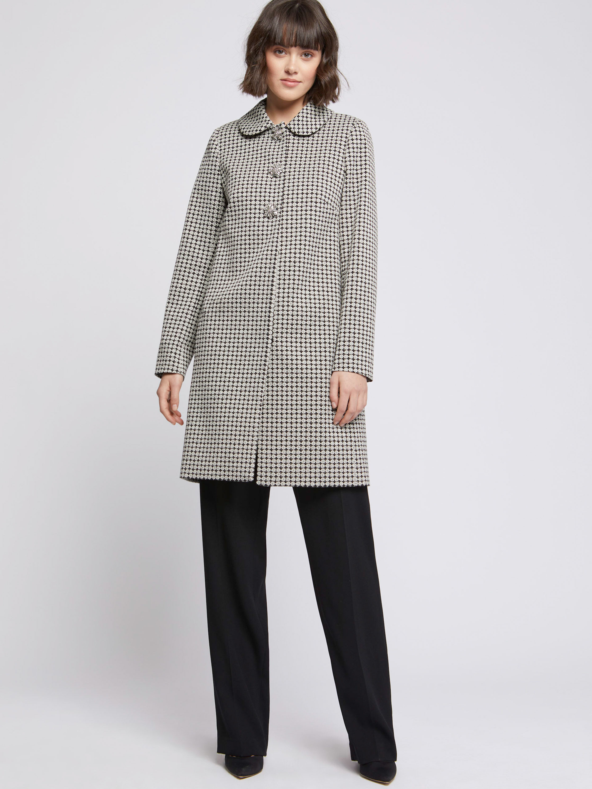 Paule discount ka coat