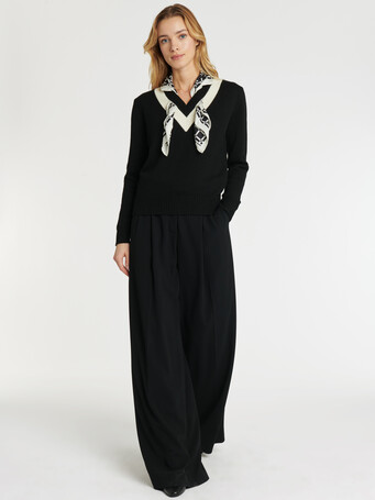 Pull en mérinos avec foulard amovible - Noir / blanc casse