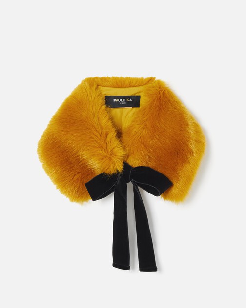 Removable collar in faux fox fur