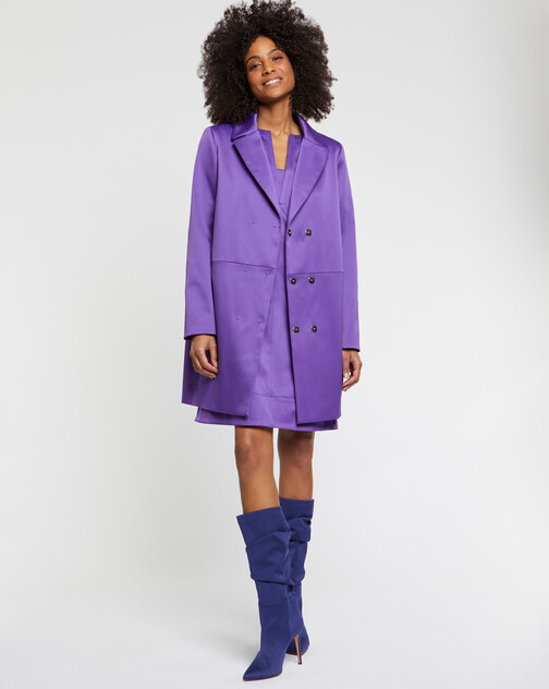 Manteau droit en satin duchesse