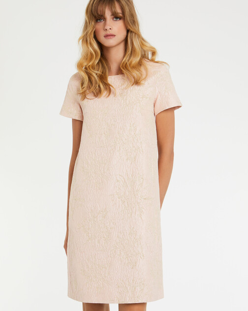 Robe en jacquard reliéfé