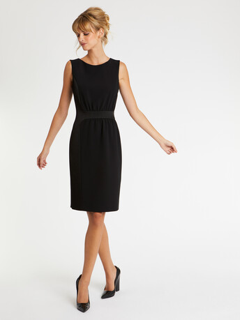 Robe courte coupe droite en tissu crêpe - Noir