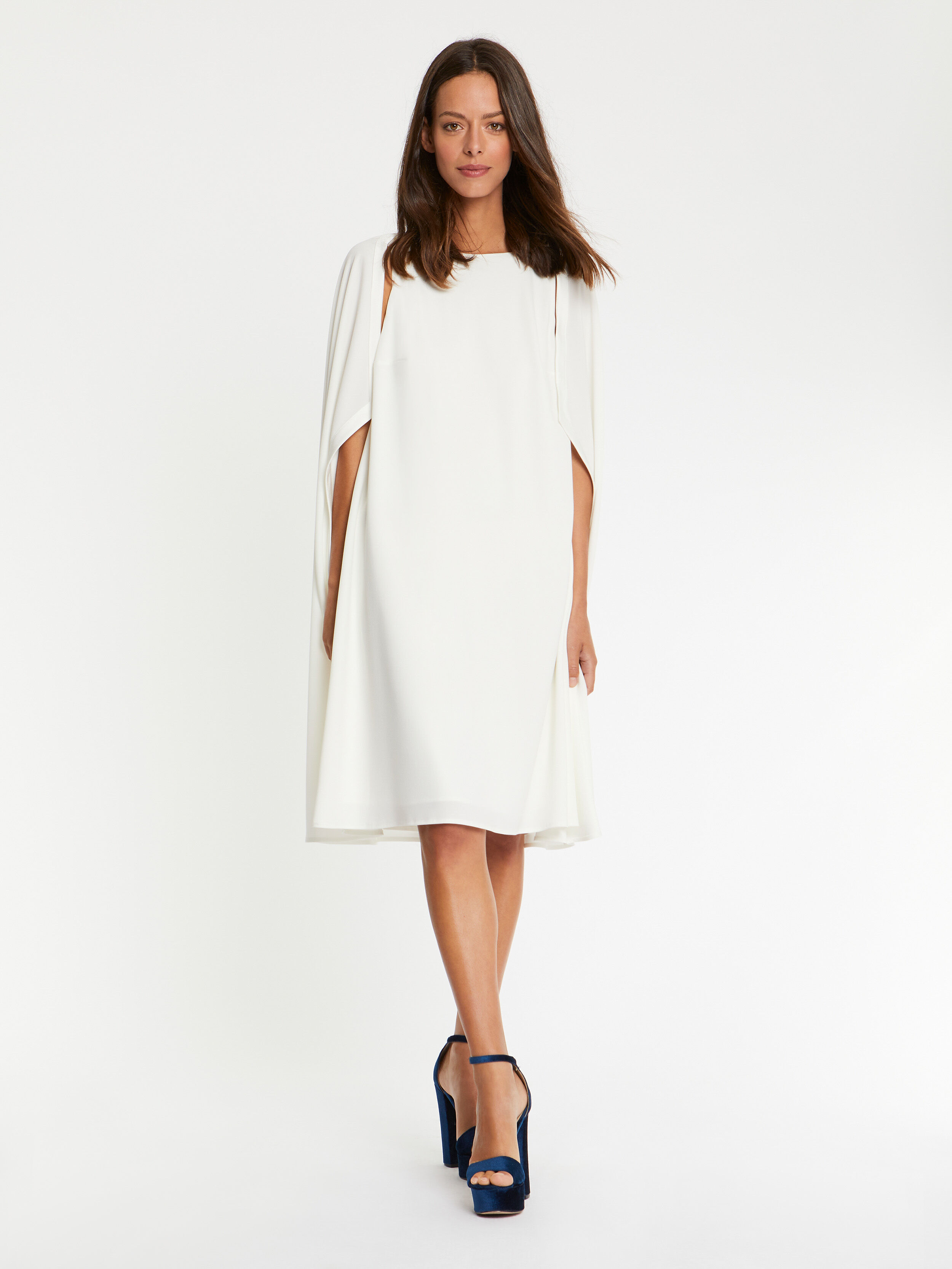 Robe shop blanche cape