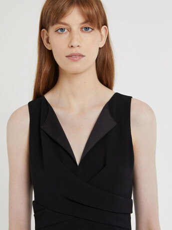 Robe courte croisée en crêpe envers satin - Noir