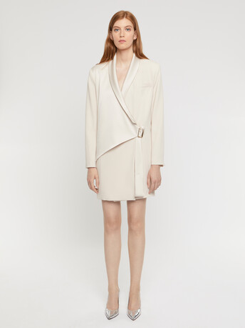 Robe tailleur cache-cœur en crêpe envers satin - Coquille