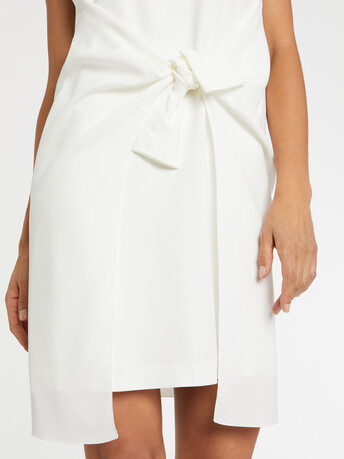 Satin-back crepe dress with bow - Off white