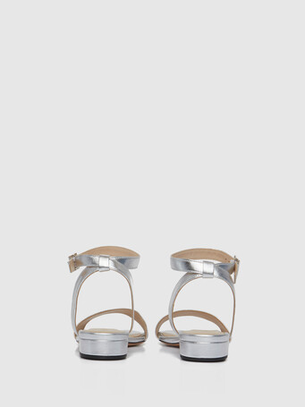 Sandales plates en cuir lisse - Silver